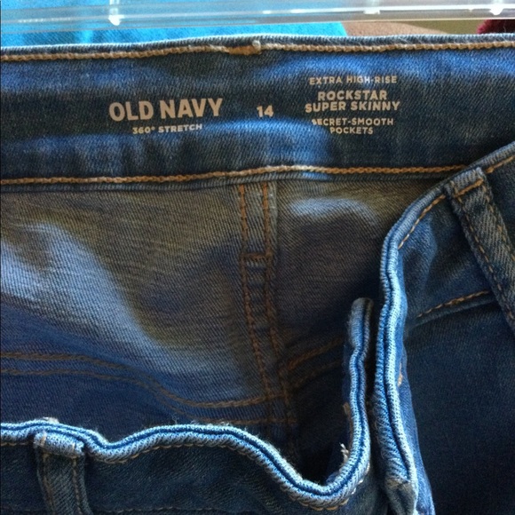 Old Navy Rockstar Super Skinny - Picture 9 of 11
